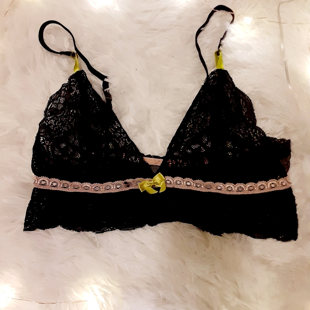 Cosmopolitan bra